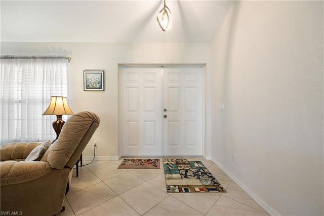 324 SW 21st TER, Cape Coral, FL 33991