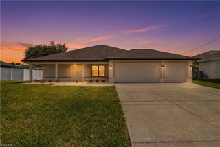 324 SW 21st TER, Cape Coral, FL 33991