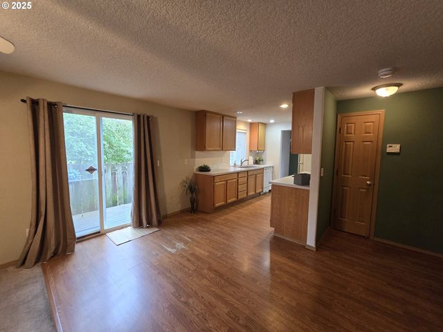 14154 Se BUSH St, Portland, OR 97236