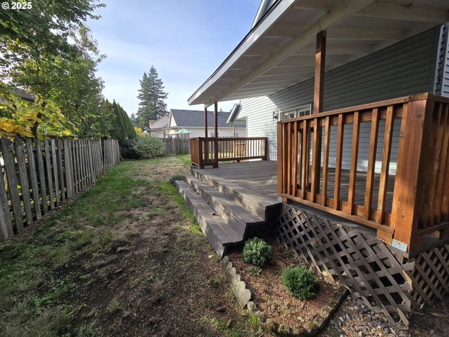 14154 Se BUSH St, Portland, OR 97236