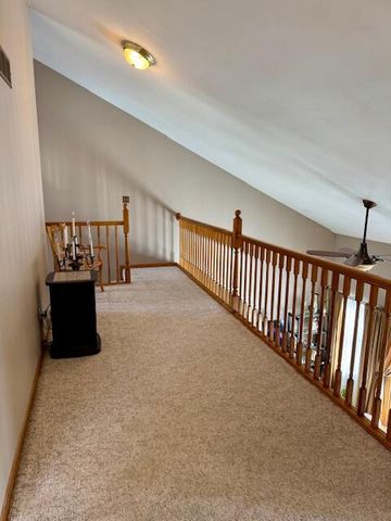 6827 Falcon Drive, Schererville, IN 46375