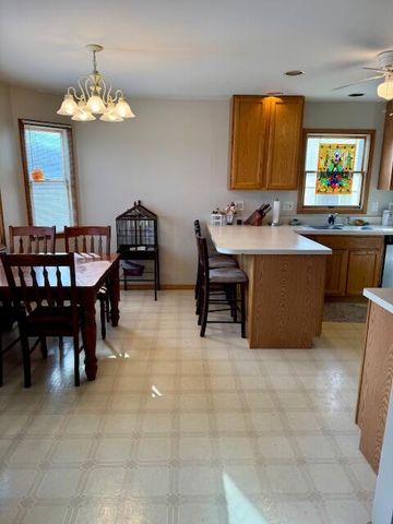 6827 Falcon Drive, Schererville, IN 46375