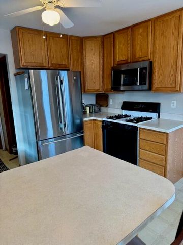 6827 Falcon Drive, Schererville, IN 46375