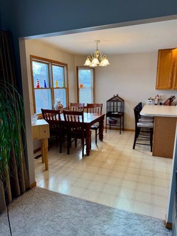 6827 Falcon Drive, Schererville, IN 46375