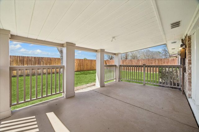 8703 Twisting Vine Lane, Houston, TX 77040