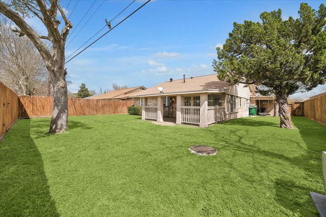 8703 Twisting Vine Lane, Houston, TX 77040