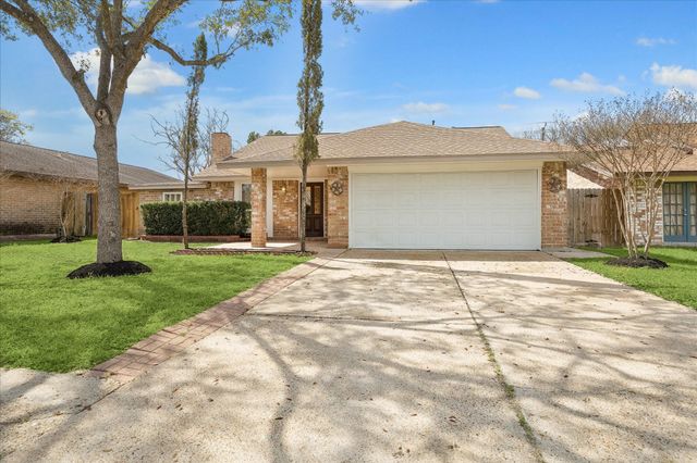 8703 Twisting Vine Lane, Houston, TX 77040