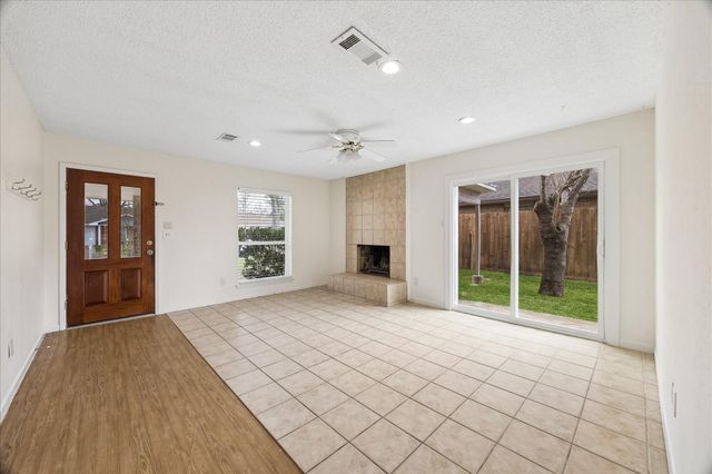 8703 Twisting Vine Lane, Houston, TX 77040