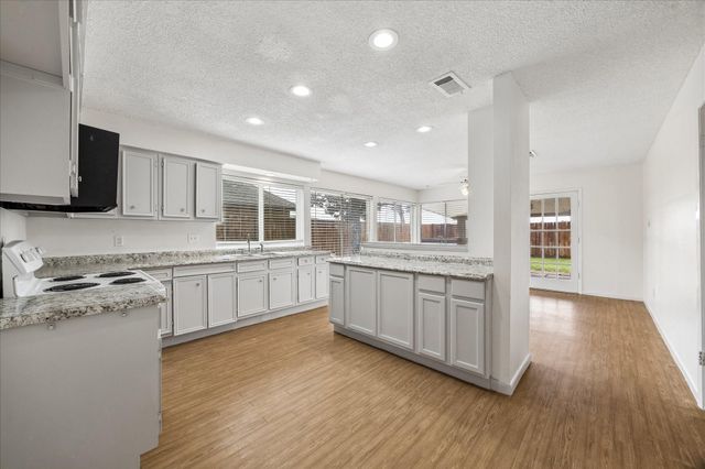 8703 Twisting Vine Lane, Houston, TX 77040