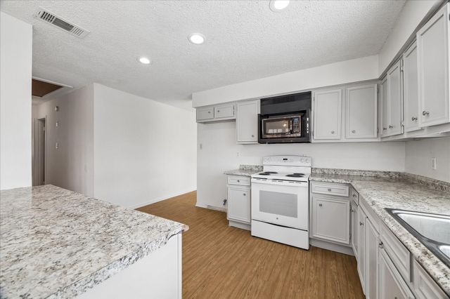 8703 Twisting Vine Lane, Houston, TX 77040