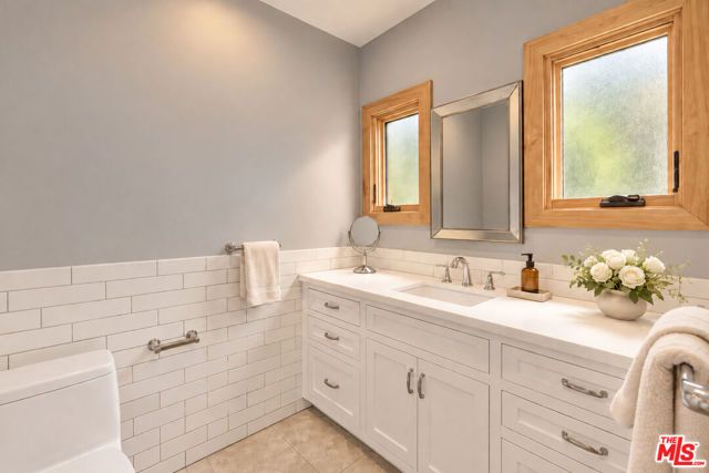 439 N La Jolla Avenue, Los Angeles, CA 90048