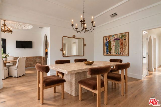 439 N La Jolla Avenue, Los Angeles, CA 90048