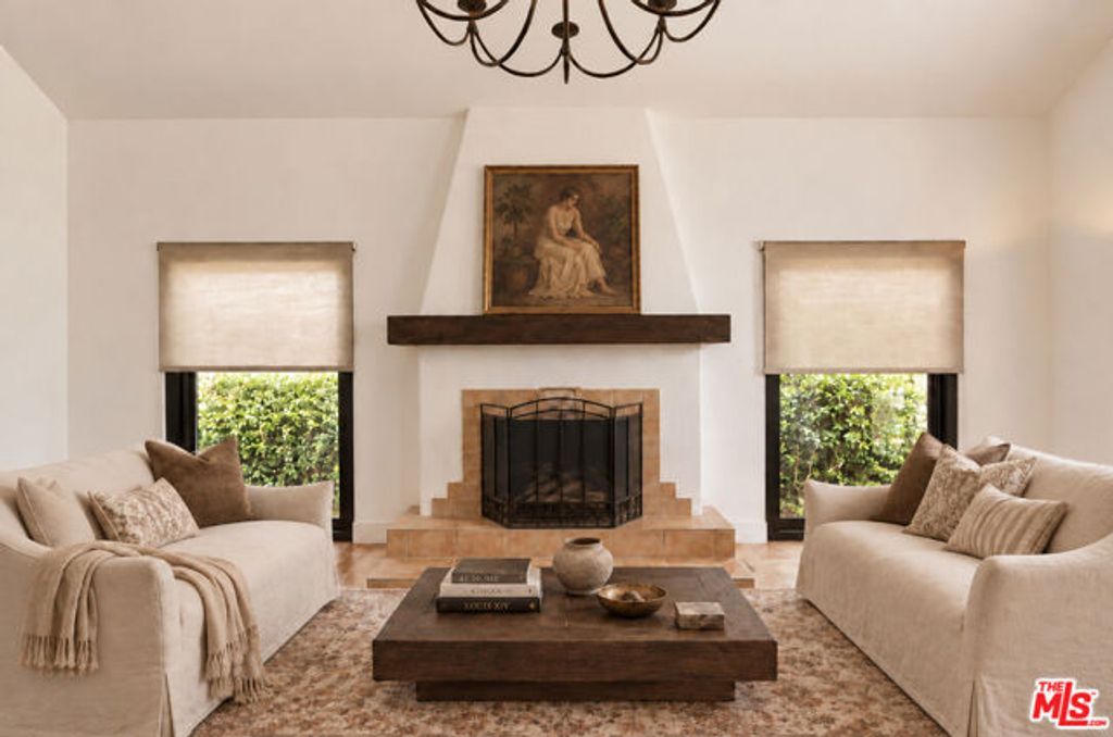 439 N La Jolla Avenue, Los Angeles, CA 90048