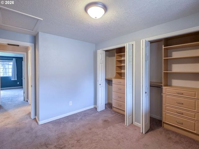 225 Sw FLEISHAUER Ln, Mc Minnville, OR 97128