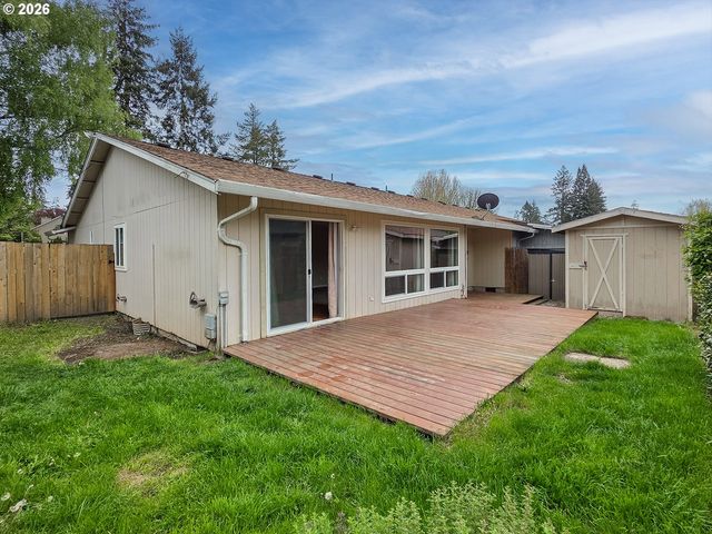 225 Sw FLEISHAUER Ln, Mc Minnville, OR 97128