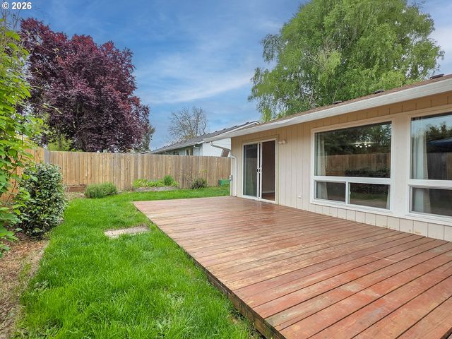 225 Sw FLEISHAUER Ln, Mc Minnville, OR 97128