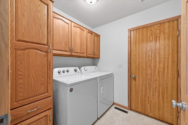 466 Cedar Court, Taylors Falls, MN 55084