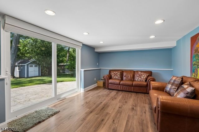 27 Shadowlawn Dr, Livingston Twp., NJ 07039