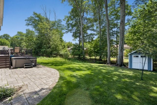 27 Shadowlawn Dr, Livingston Twp., NJ 07039