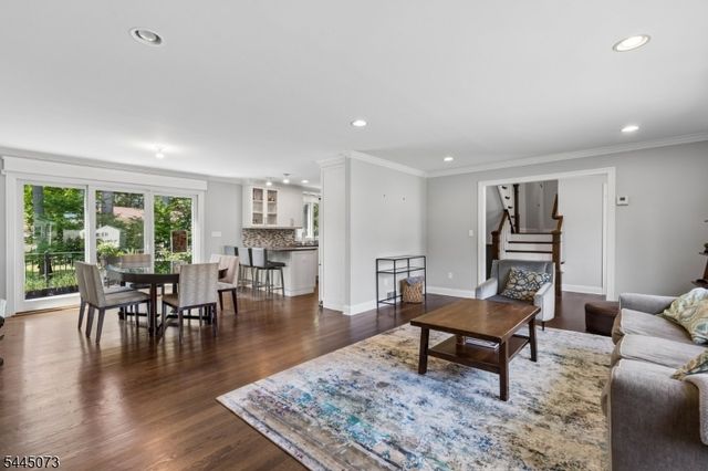 27 Shadowlawn Dr, Livingston Twp., NJ 07039