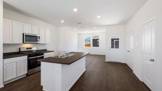 302 Puerto Plata Ave, Bastrop, TX 78602