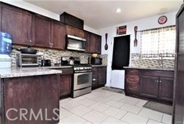 14807 Oro Grande, Sylmar, CA 91342
