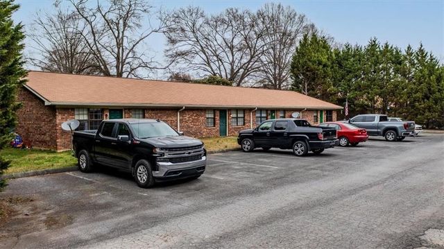 86 N Avery NW Road, Rome, GA 30165