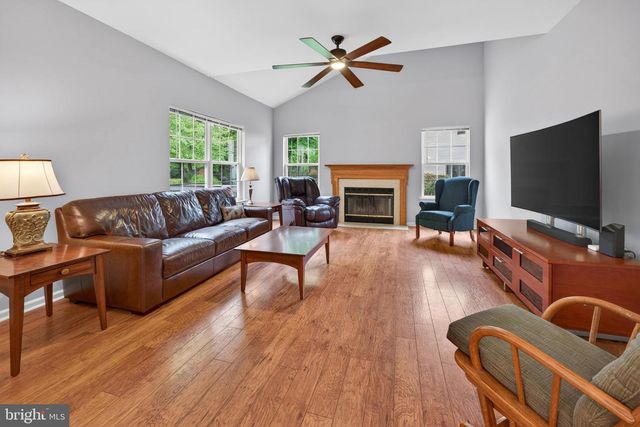 189 ALEKSANDER LN, Mount Royal, NJ 08061