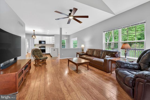 189 ALEKSANDER LN, Mount Royal, NJ 08061