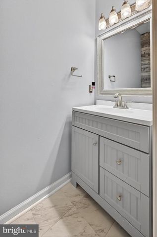 189 ALEKSANDER LN, Mount Royal, NJ 08061