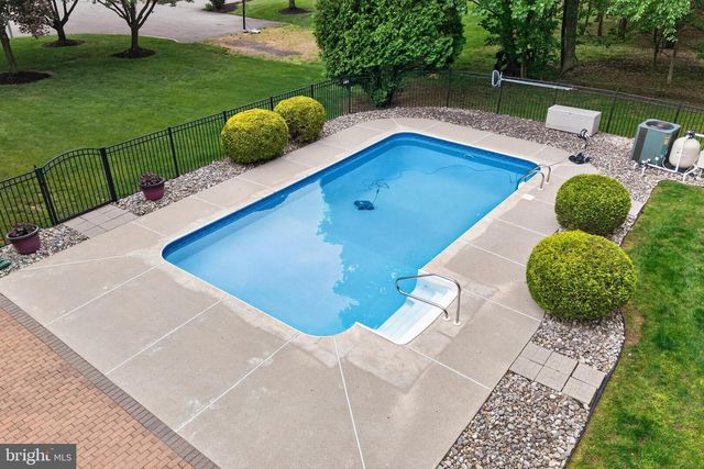 189 ALEKSANDER LN, Mount Royal, NJ 08061