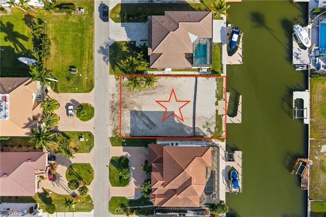 418 Seagull AVE, Naples, FL 34108