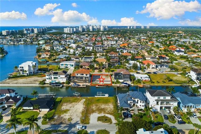 418 Seagull AVE, Naples, FL 34108