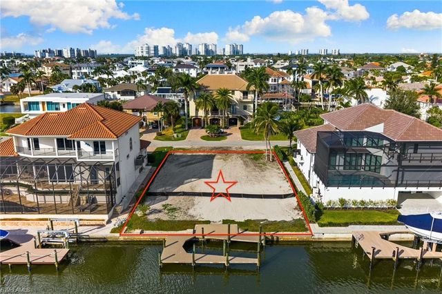 418 Seagull AVE, Naples, FL 34108