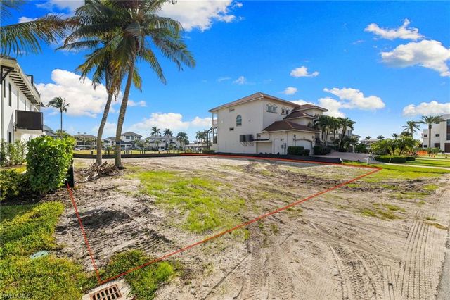 418 Seagull AVE, Naples, FL 34108