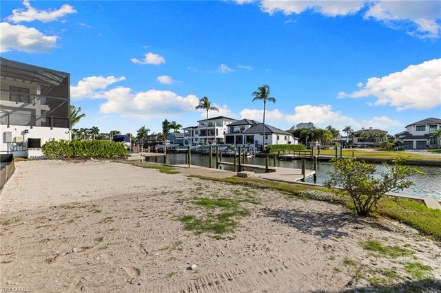 418 Seagull AVE, Naples, FL 34108