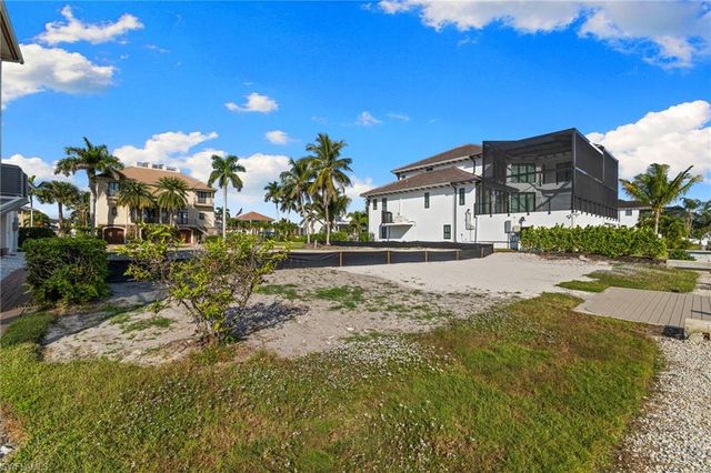 418 Seagull AVE, Naples, FL 34108