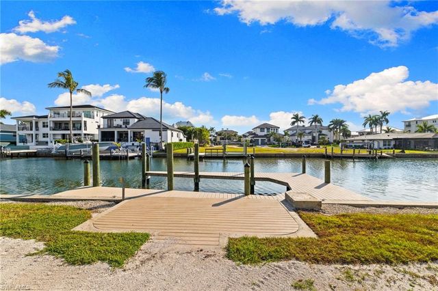 418 Seagull AVE, Naples, FL 34108