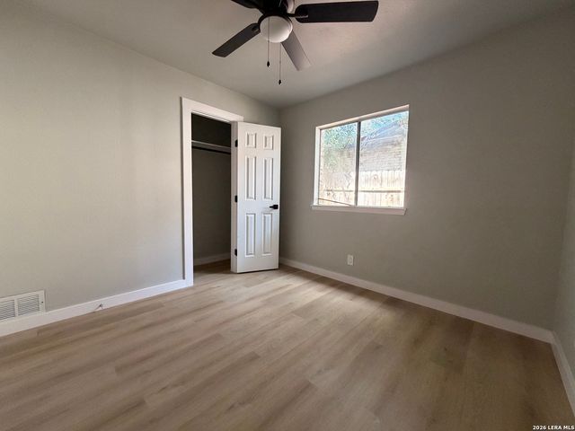 8726 TIMBERBRIAR ST, San Antonio, TX 78250