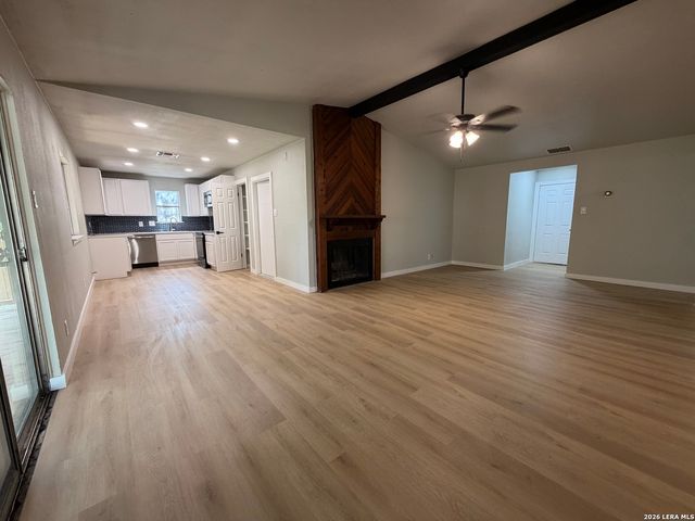 8726 TIMBERBRIAR ST, San Antonio, TX 78250