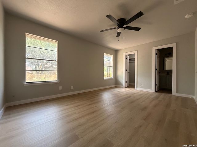 8726 TIMBERBRIAR ST, San Antonio, TX 78250