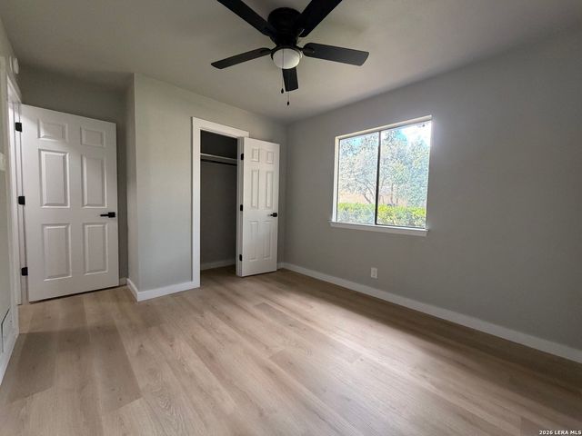 8726 TIMBERBRIAR ST, San Antonio, TX 78250