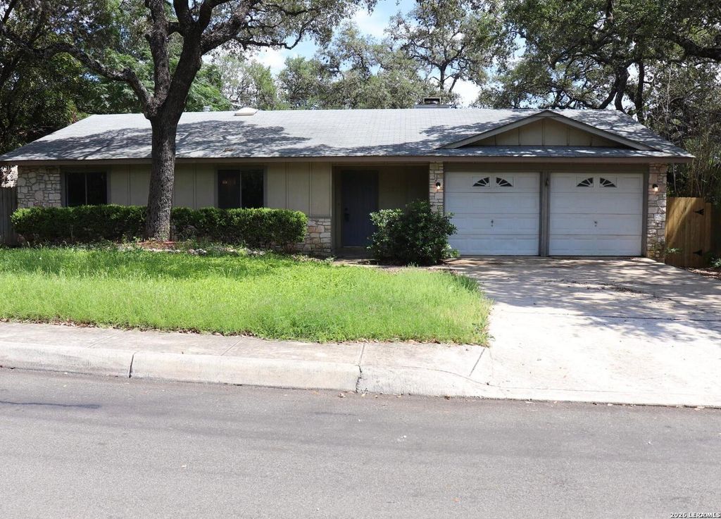 8726 TIMBERBRIAR ST, San Antonio, TX 78250
