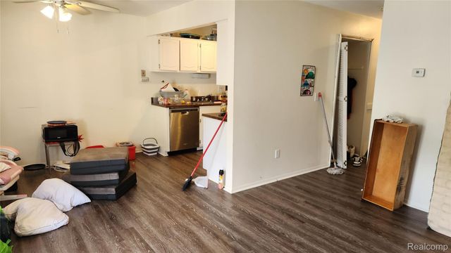 15754 Dupage Boulevard, Taylor, MI 48180