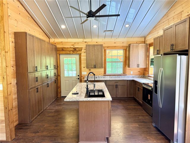 8030 Norvel Drive, Harrison, AR 72601