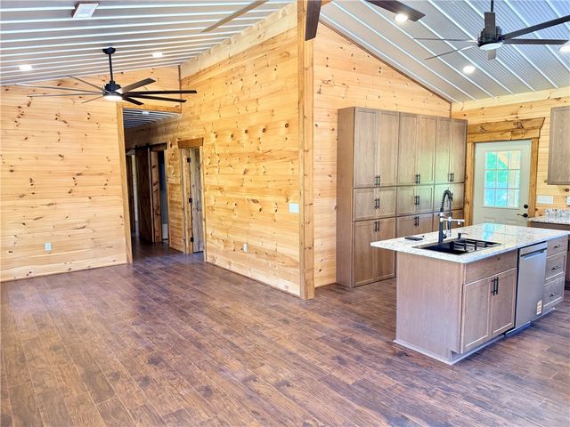 8030 Norvel Drive, Harrison, AR 72601
