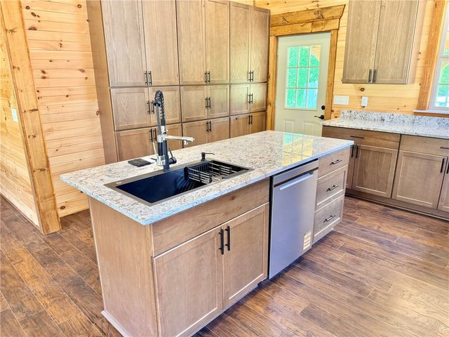 8030 Norvel Drive, Harrison, AR 72601