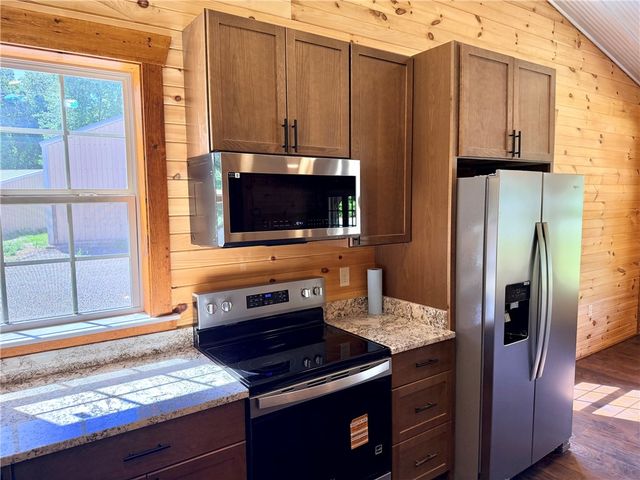 8030 Norvel Drive, Harrison, AR 72601