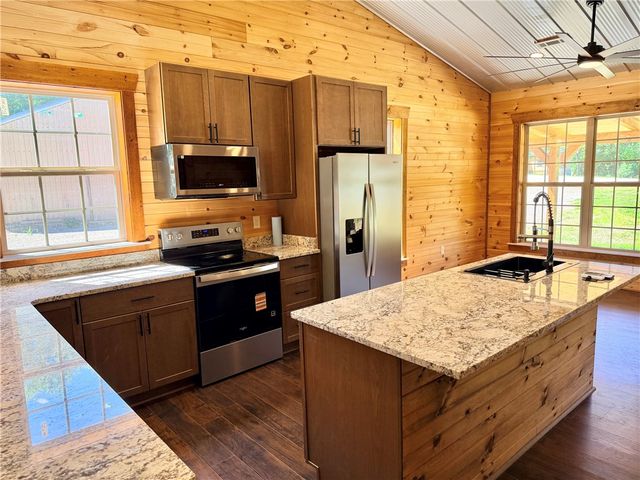 8030 Norvel Drive, Harrison, AR 72601