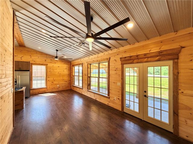8030 Norvel Drive, Harrison, AR 72601